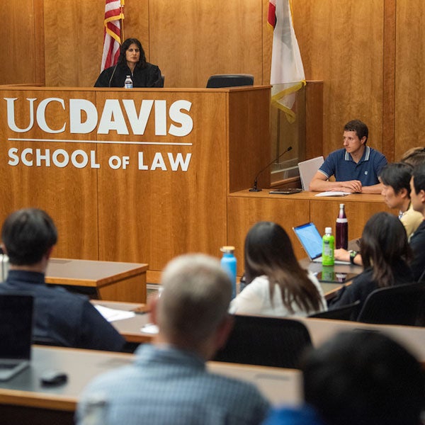 Students and faculty take part in a mock trial at the ֱ School of Law