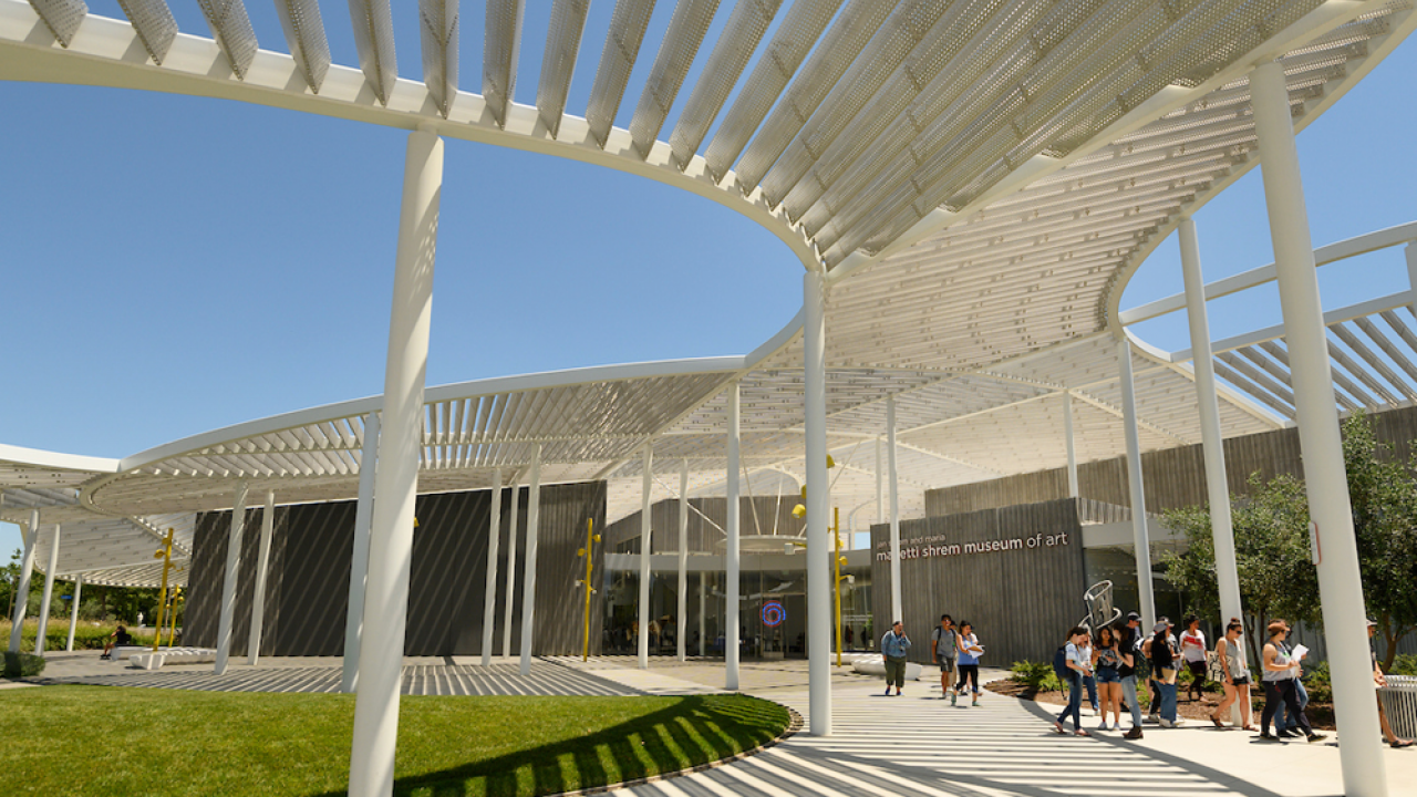 A view of the curved white roof of the Manetti Shrem Museum of Arts at ֱ